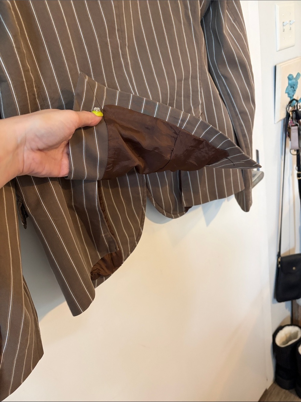 TAGLIA | Vintage Cotton Brown Pinstripe Women's Blazer - Picture 11 of 14